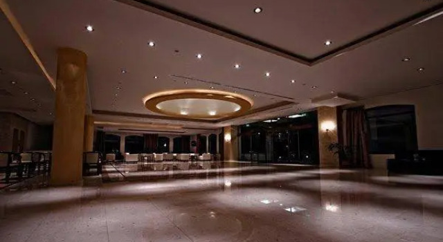Siris Hotel, Брондау Қонақ үй Serres Macedonia