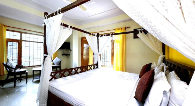 Hill Songey by Dumnu Homes