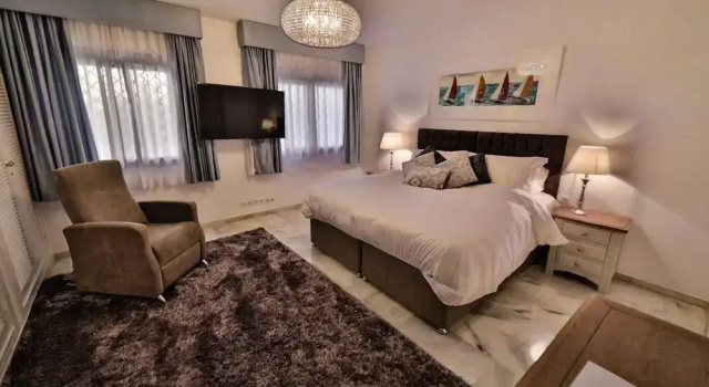 Luxury Apartment On The Golden Mile