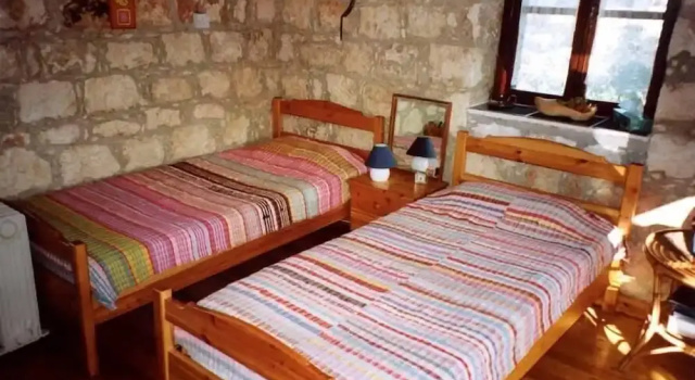 Secluded Restored Farmhouse With Private Pool, 2 Bedrooms and Free Car, Book Feriehus Kissonerga Paphos
