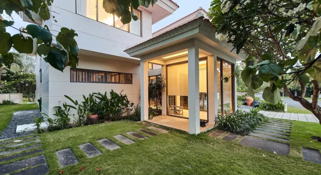 Vacation Homes Pool Villa