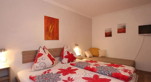 Quaint Apartment near Forest in Neukirchen am Großvenediger, Забронировать Апартаменты/квартира Отели Wildkogel Arena с парковкой, Парковка