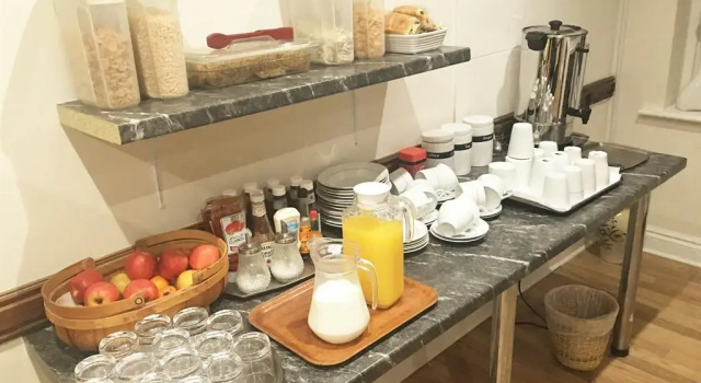 Polygon Villas Guest House, Забронировать Гостевой дом Отели Саутгемптона с завтраком, рядом с Southampton Town Walls, Завтраки