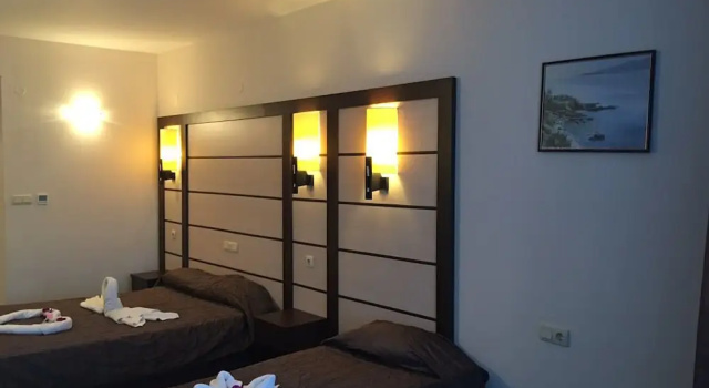 Трёхместный номер Standard с балконом и с видом на море Hotel Sunny Bay Pomorie