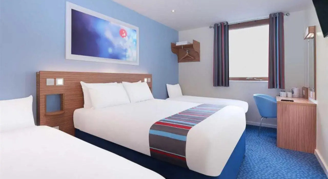 Travelodge Carlisle Central, Забронировать Отель Карлайл Камбрия