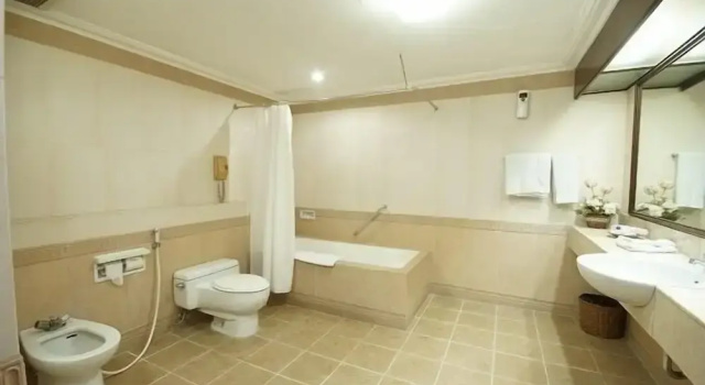 Номер Deluxe с балконом Bahari Inn Tegal