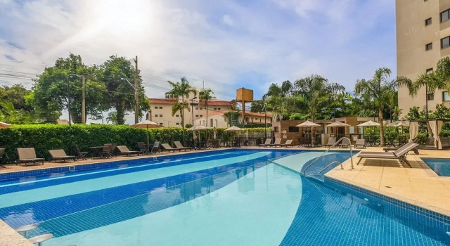 Modern apt With Pool Near the Beach Avr0203