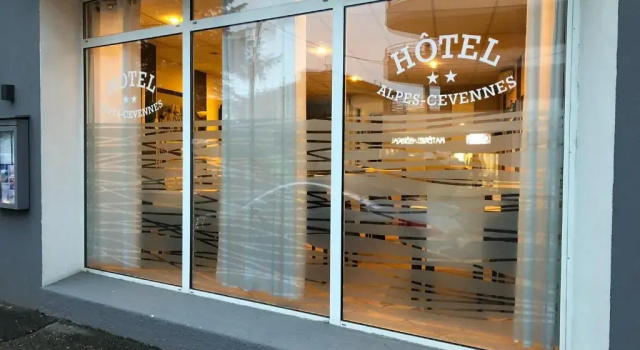 Hotel Alpes Cevennes, Брондау Қонақ үй Guilherand Auvergne