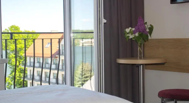 Двухместный номер Standard с балконом и с видом на озеро Hotel Huszcza