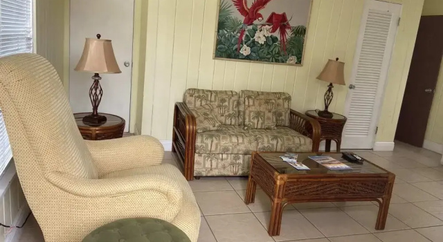 Holiday Court 01 - Surfside, Забронировать Отель Отели Fort Myers Area 3 звезды, 3*