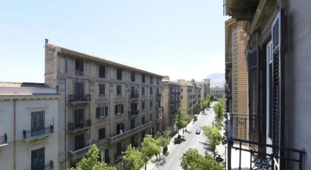 Italia, Rezervați Hotel Hoteluri în Palermo cu mic dejun, Mic dejun