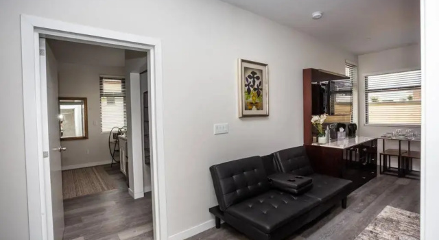 2 Bedroom, 2 Bathroom Detached Apt Max 7 Sleepers, Забронировать Отель Отели San Diego Metropolitan Area с парковкой, Парковка