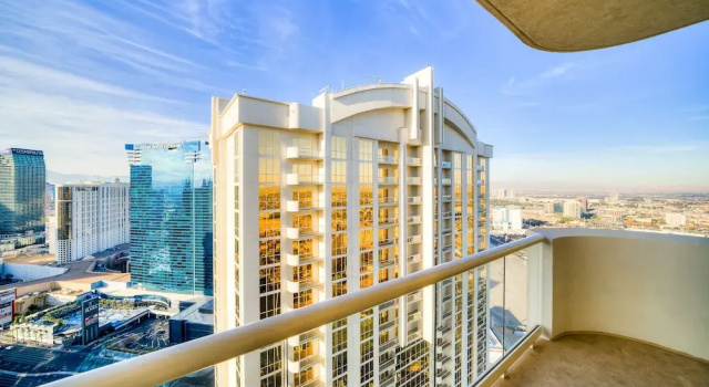 Люкс c 1 комнатой с балконом Jet Luxury Resorts @ The Signature Condo Hotel
