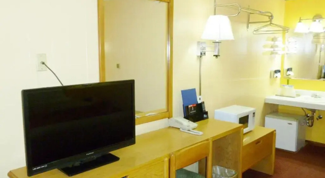 Royal Rest Motel, Забронировать Мотель Шаритон Айова
