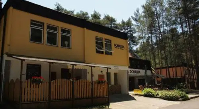 RS Dobrota, Забронировать Кемпинг Старе-Сплавы Macha Lake