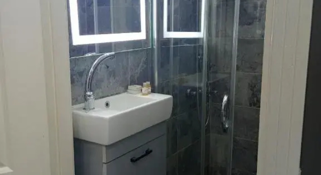 Трёхместный номер Economy Pera Line Suite