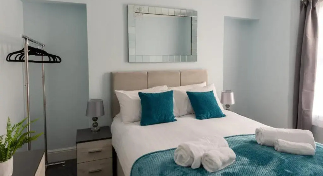 St James Place 4 bed Apt with ALTIDO