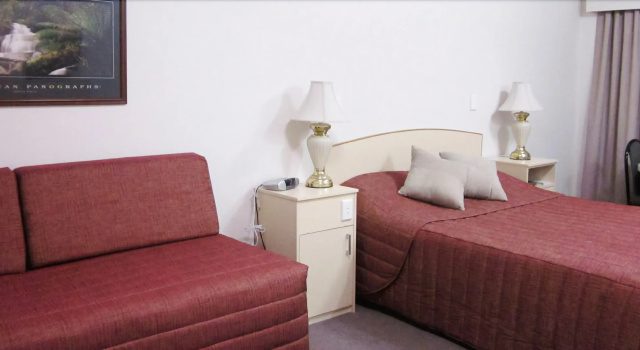 Crows Nest Motel, Rezerwuj Motel Crows Nest 