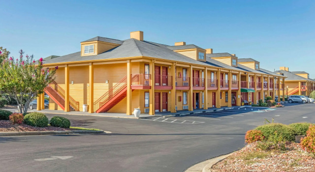 Quality Inn Bessemer I-20 exit 108, Брондау Қонақ үй Bessemer Алабама