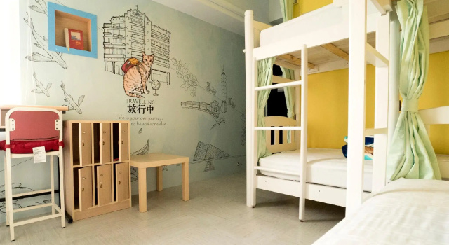 Кровать в общем номере (женский номер) 安蘭居旅店 An Lan Jie Hotel