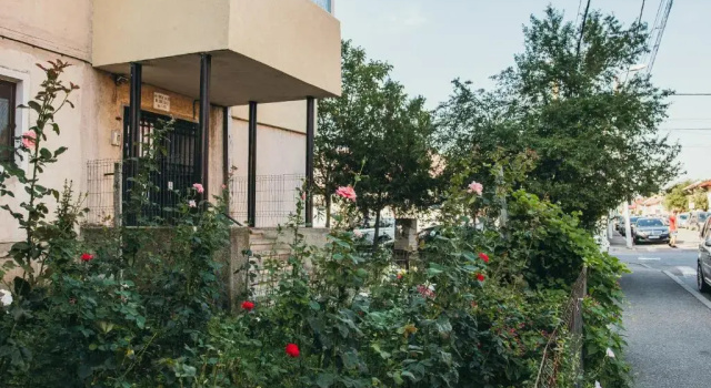 Apartment Orly, Varaa Huoneisto Mehedinti hotellit, joissa on pysäköinti, Pysäköinti