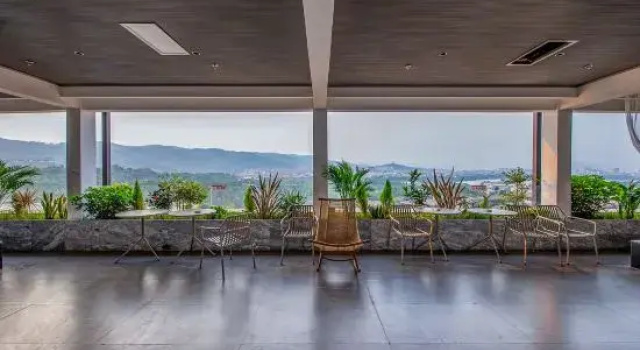 Mile Huquan Shuixiang Haofeng Wyndham Hot Spring Hotel