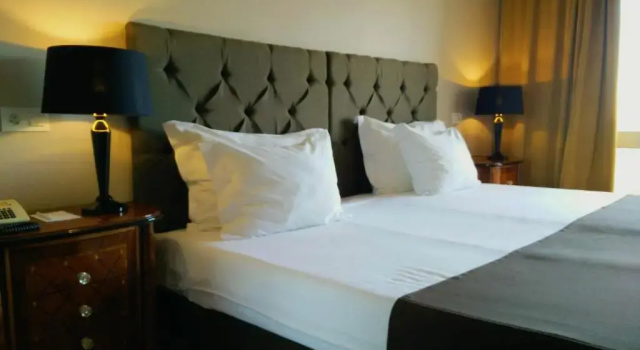 Двухместный номер Standard Golden Tulip Porto Gaia Hotel