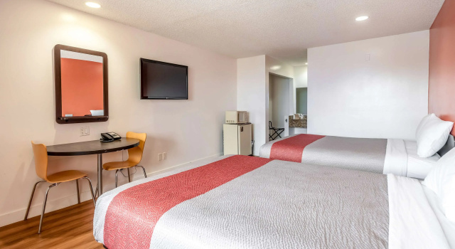 Четырёхместный номер Standard Motel 6-Gardena, CA - South