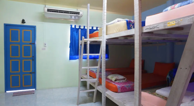 Кровать в общем номере K & M House - Hostel