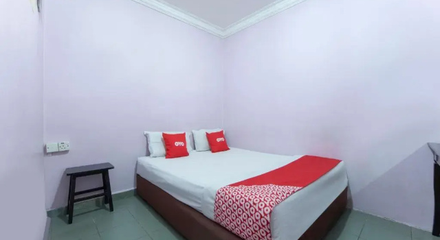 Apollo Hotel by OYO Rooms
