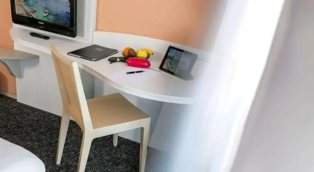 Номер Superior с балконом Best Western Astoria