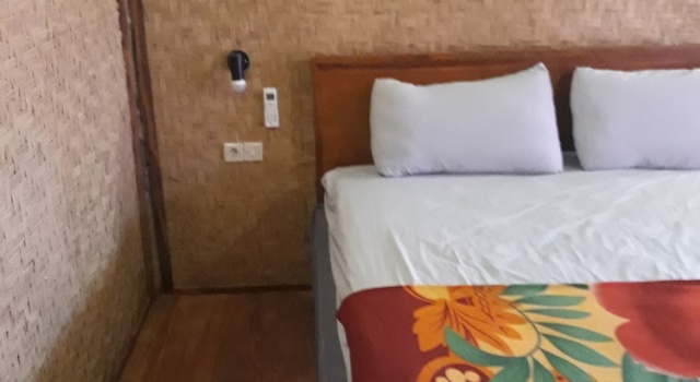 Menjangan Hostel, Book Hostel / Vandrerhjem Banyuwedang 