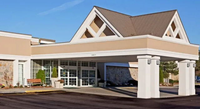 Hotel Holiday Inn Mansfield - Foxboro, Đặt Khách sạn Mansfield Connecticut