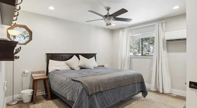 Spacious Pine Mountain Lake Cabin Rental w/ Decks, Đặt Nhà nghỉ dưỡng Pine Mountain Lake Mỹ