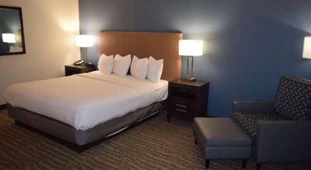 Четырёхместный люкс Best Western Town & Country Lodge