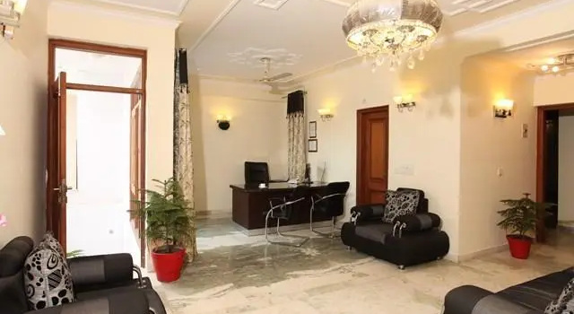 Le-Eden, Забронировать Отель Гургаон 