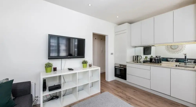 Stylish 1 bed in Fashionable Chelsea, Забронировать Отель Отели Большого Лондона 3 звезды, 3*