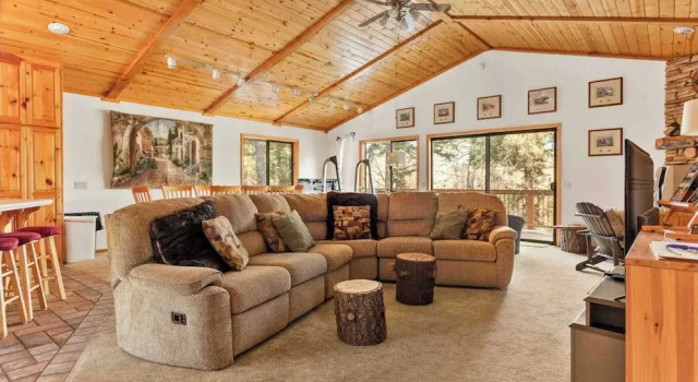 Hunter's Retreat in Upper Moonridge!, Забронировать Дом для отпуска Мунридж США