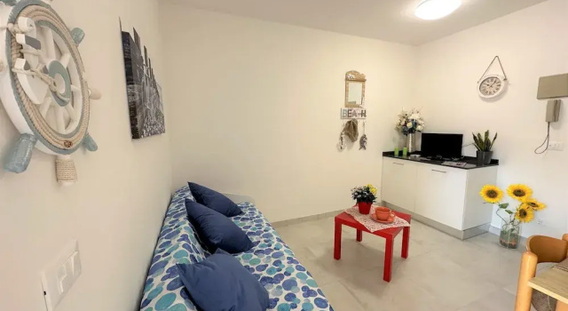 Charming Studio Just a Short Walk From the Beach, Забронировать Апартаменты/квартира Отели Линьяно-Саббьядоро с парковкой, Парковка