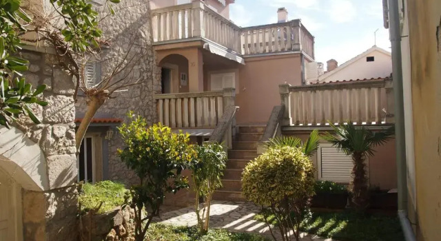 House 7044, Забронировать Отель Крк остров Крк