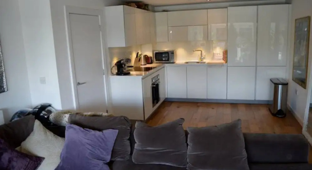 1 Bed Flat In Heart Of Brixton, Забронировать Апартаменты/квартира Отели Большого Лондона с парковкой, Парковка