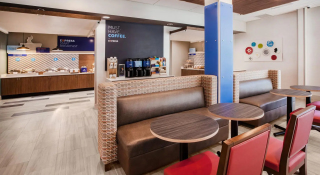 Holiday Inn Express & Suites - Abingdon by IHG, Rezerwuj Hotel Abingdon Wirginia