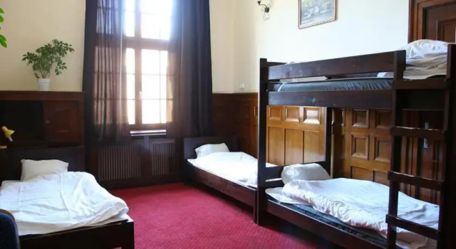 The One Hostel, Забронировать Хостел Отели Вроцлава с парковкой, рядом с Рынок, Парковка