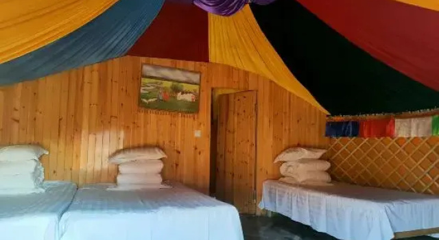 Тент Qiqige Family Guesthouse