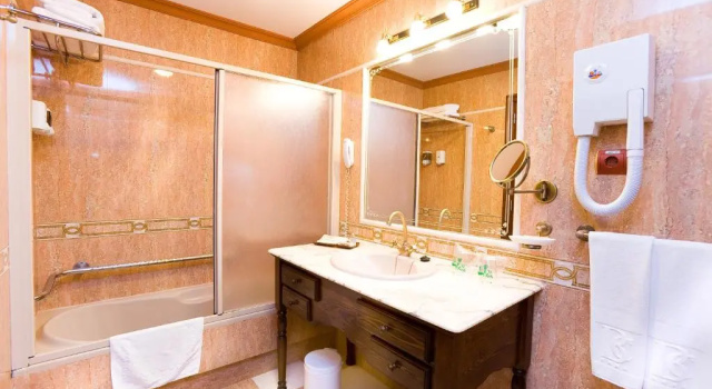 Трёхместный номер с видом на море Hotel San Agustin Beach Club