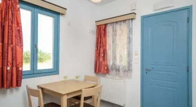 Apartments Naxos Camping, จอง ลานตั้งแคมป์ นาซอสโครา Naxos