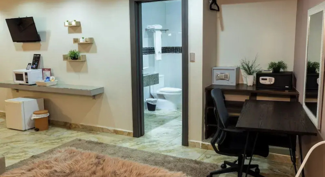 Трёхместный номер Standard Basha Hotel & Restaurant