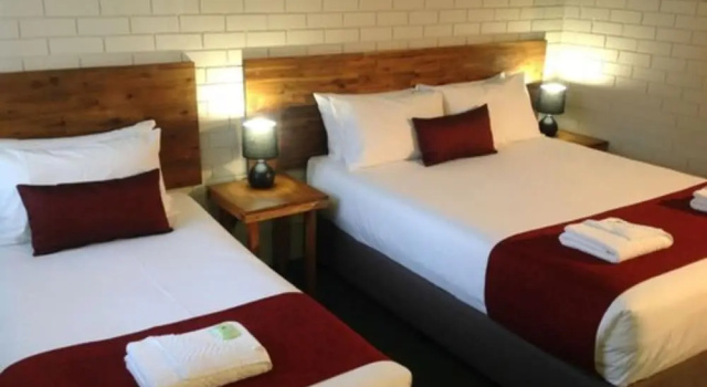 Четырёхместный номер Standard Atlas Motel