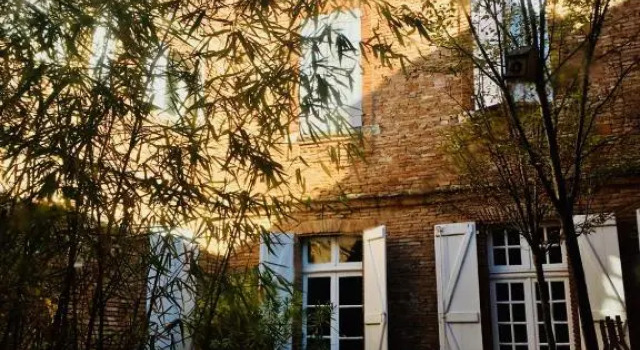 Bauhaus Saint-Pierre, Rezervovat Hostel Tarn hostely, Hostel