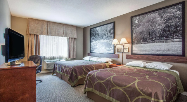 Четырёхместный номер Standard Super 8 by Wyndham Abbotsford BC